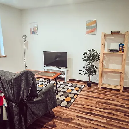 Apartmán 5 Minut Od Parku Zamkowego Pština